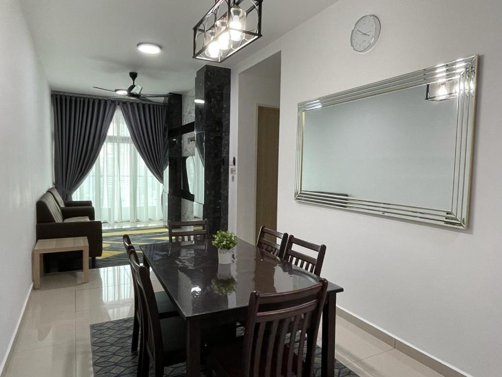 Legasi Kampung Baru Guest House By Rumahrehat Kuala Lumpur Eksteriør billede